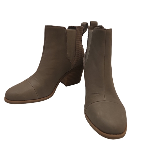 Toms Shoes - Toms Women's Gray Everly Pull On Ankle Boot Size 9